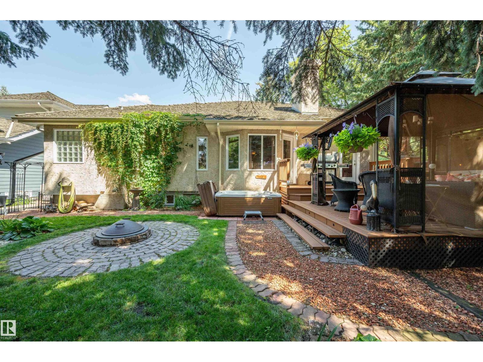 Single Family House Bungalow for Sale in  BERRYMORE DR St. Albert 