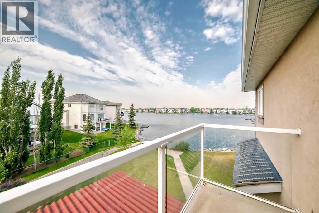 Single Family House for Sale in  Coral Shores Cape NE Coral Springs Calgary 