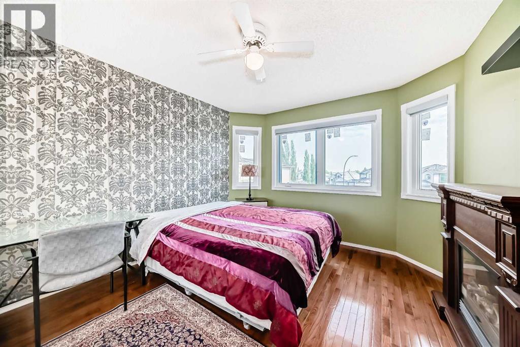 Single Family House for Sale in  Coral Shores Cape NE Coral Springs Calgary 