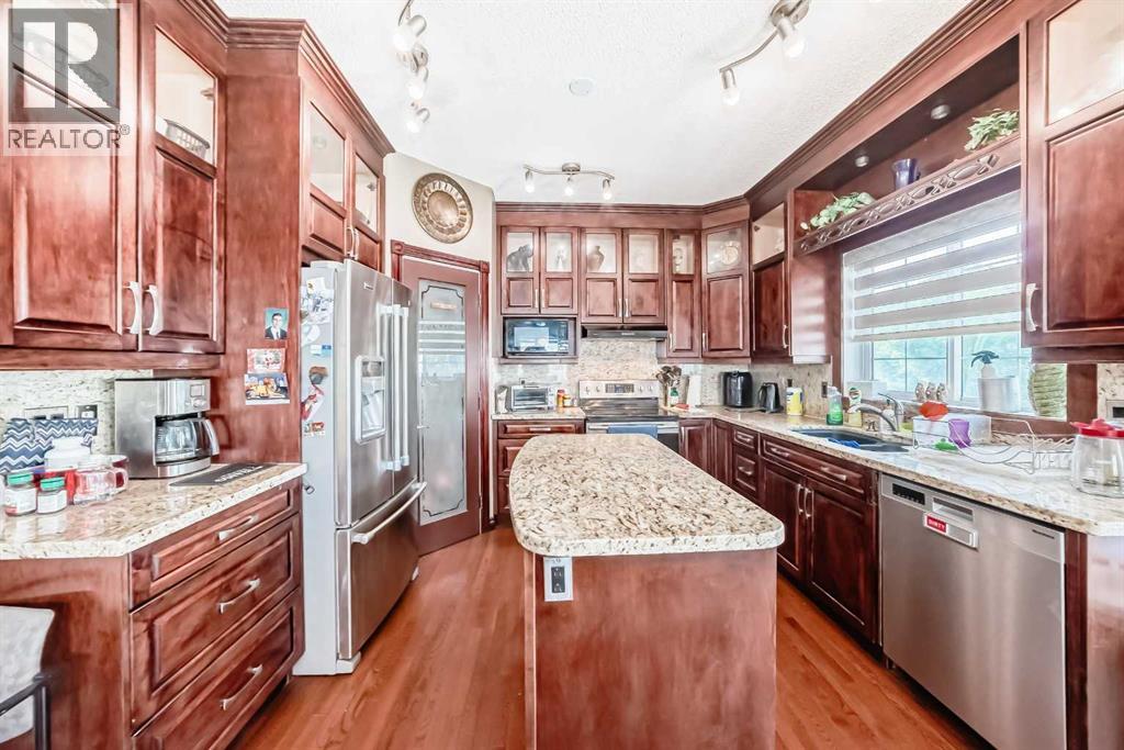 Single Family House for Sale in  Coral Shores Cape NE Coral Springs Calgary 