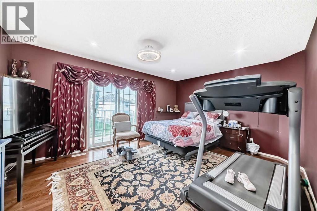 Single Family House for Sale in  Coral Shores Cape NE Coral Springs Calgary 