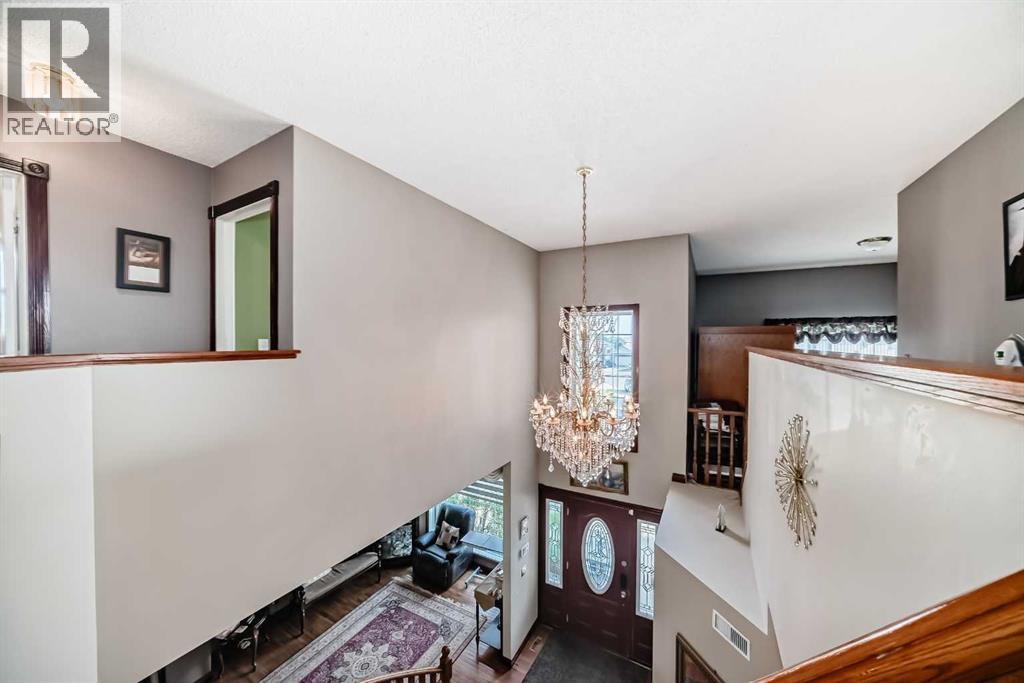 Single Family House for Sale in  Coral Shores Cape NE Coral Springs Calgary 
