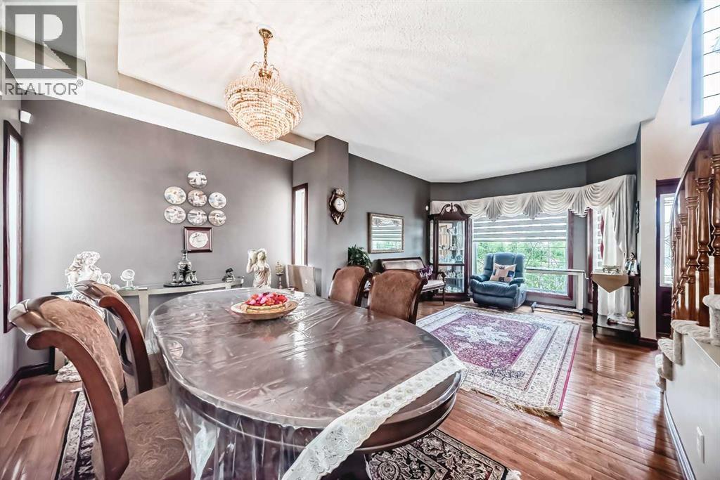 Single Family House for Sale in  Coral Shores Cape NE Coral Springs Calgary 