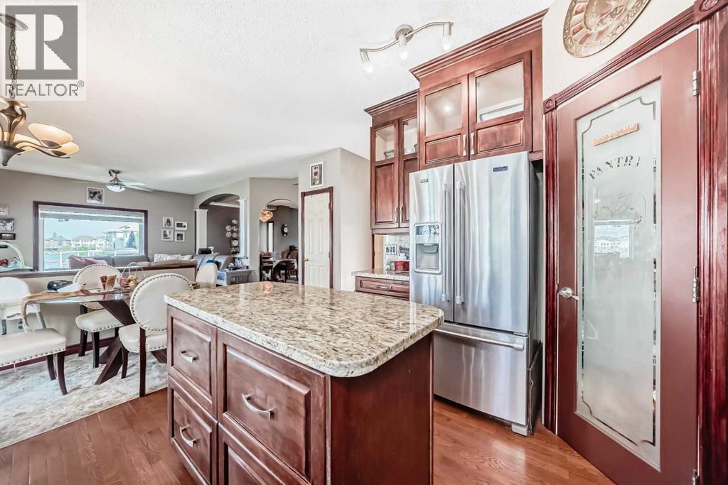 Single Family House for Sale in  Coral Shores Cape NE Coral Springs Calgary 
