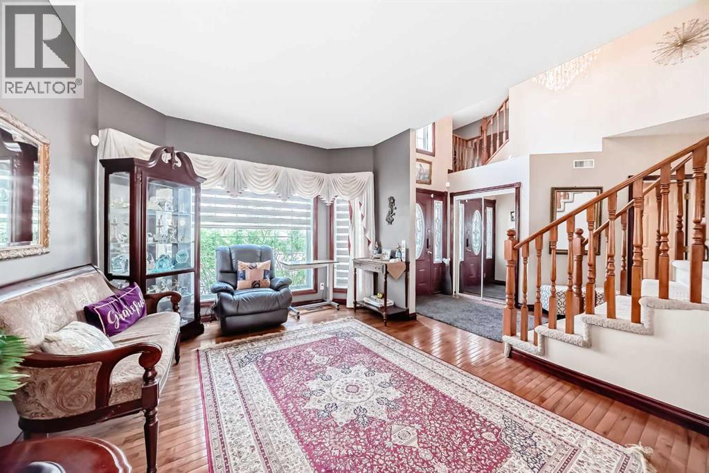 Single Family House for Sale in  Coral Shores Cape NE Coral Springs Calgary 