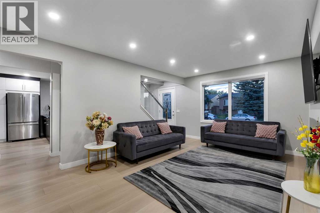 Single Family House for Sale in  Rundlecairn Road NE Rundle Calgary 