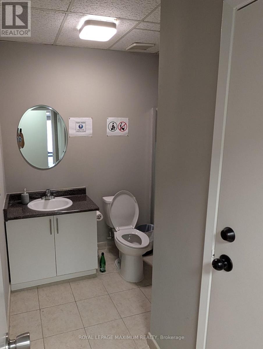 Photo 11 of 3 644 Millway Avenue, Vaughan ON