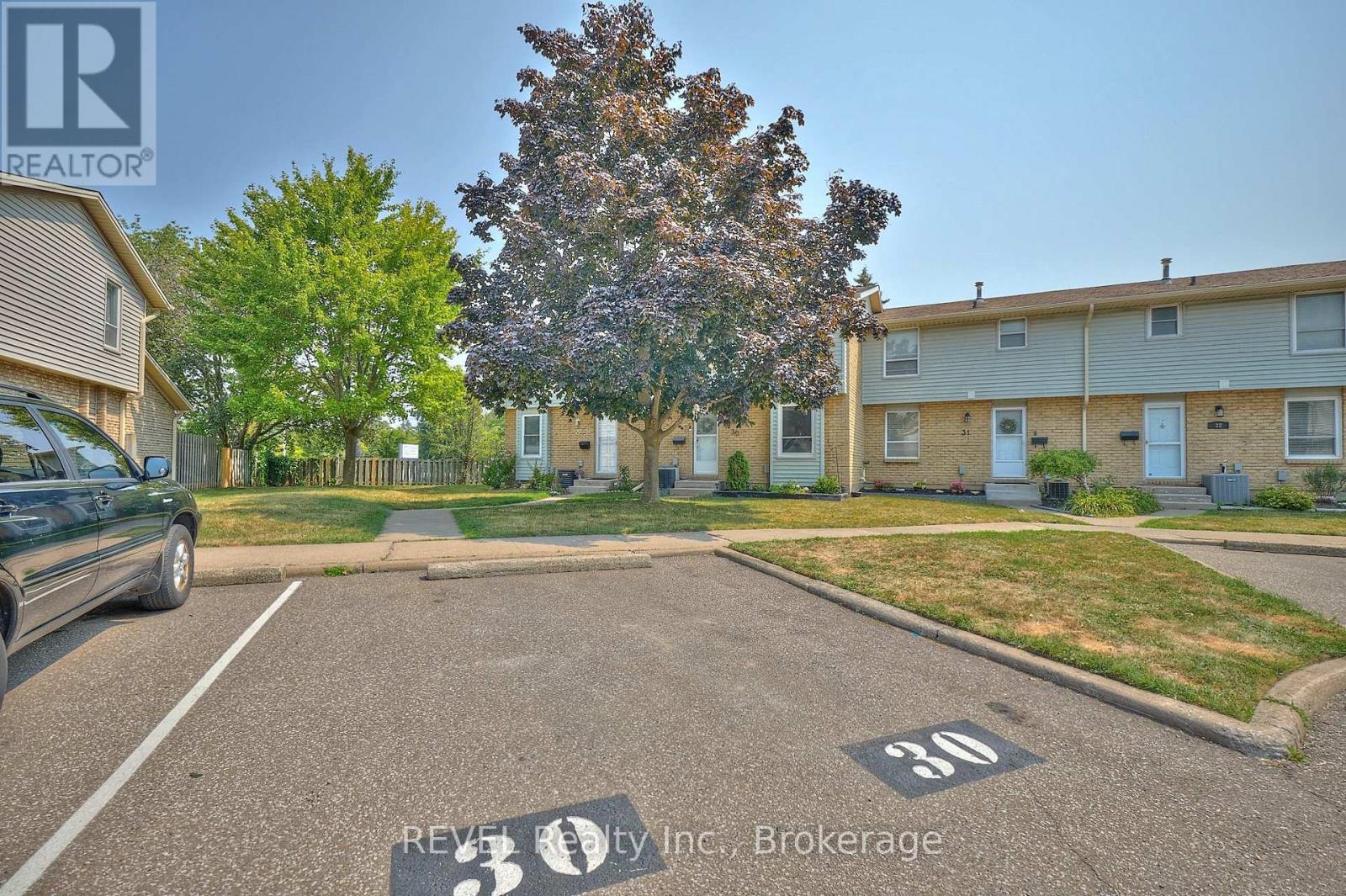 Photo 36 of 30 242 Lakeport Road, St Catharines ON