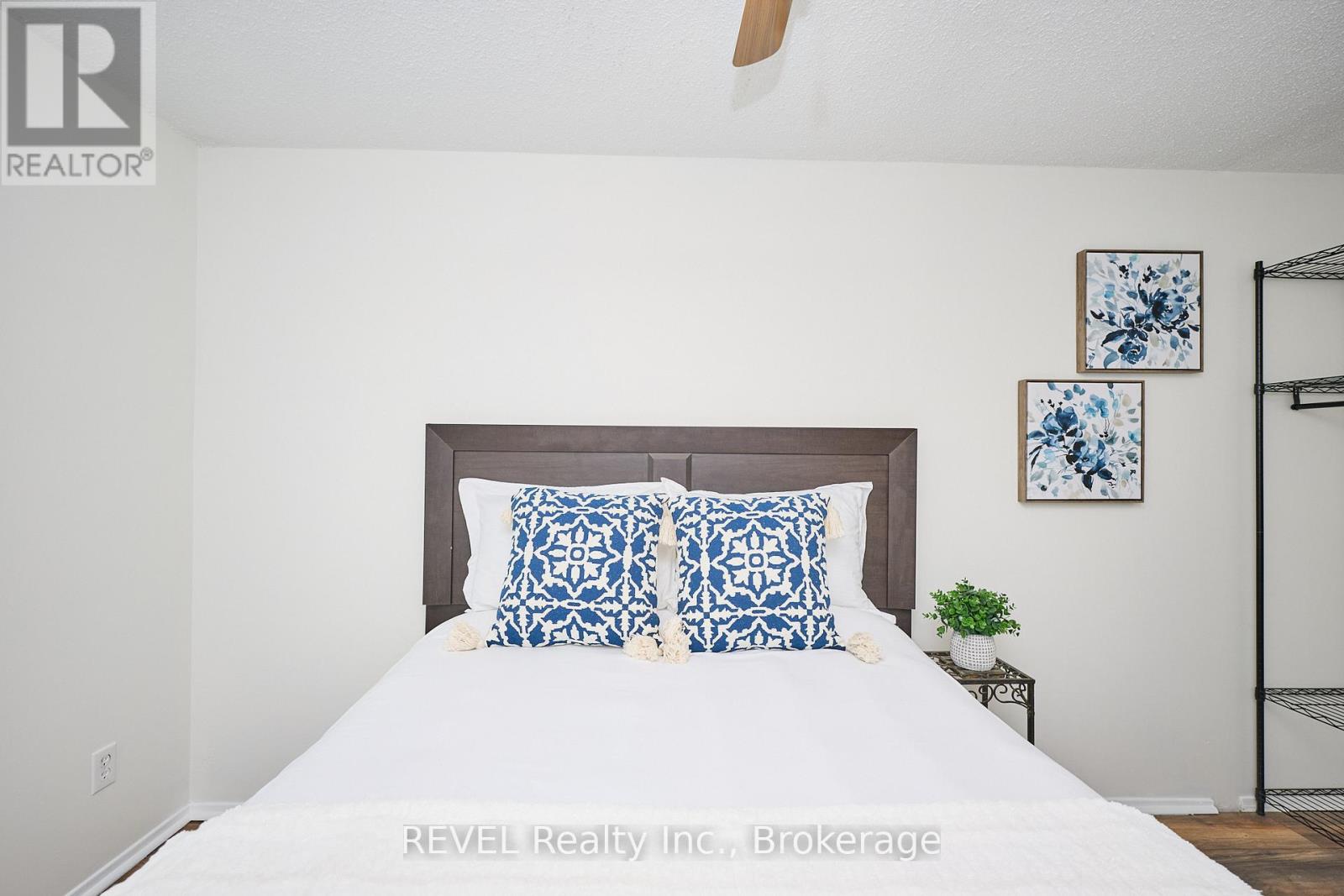 Photo 8 of 30 242 Lakeport Road, St Catharines ON