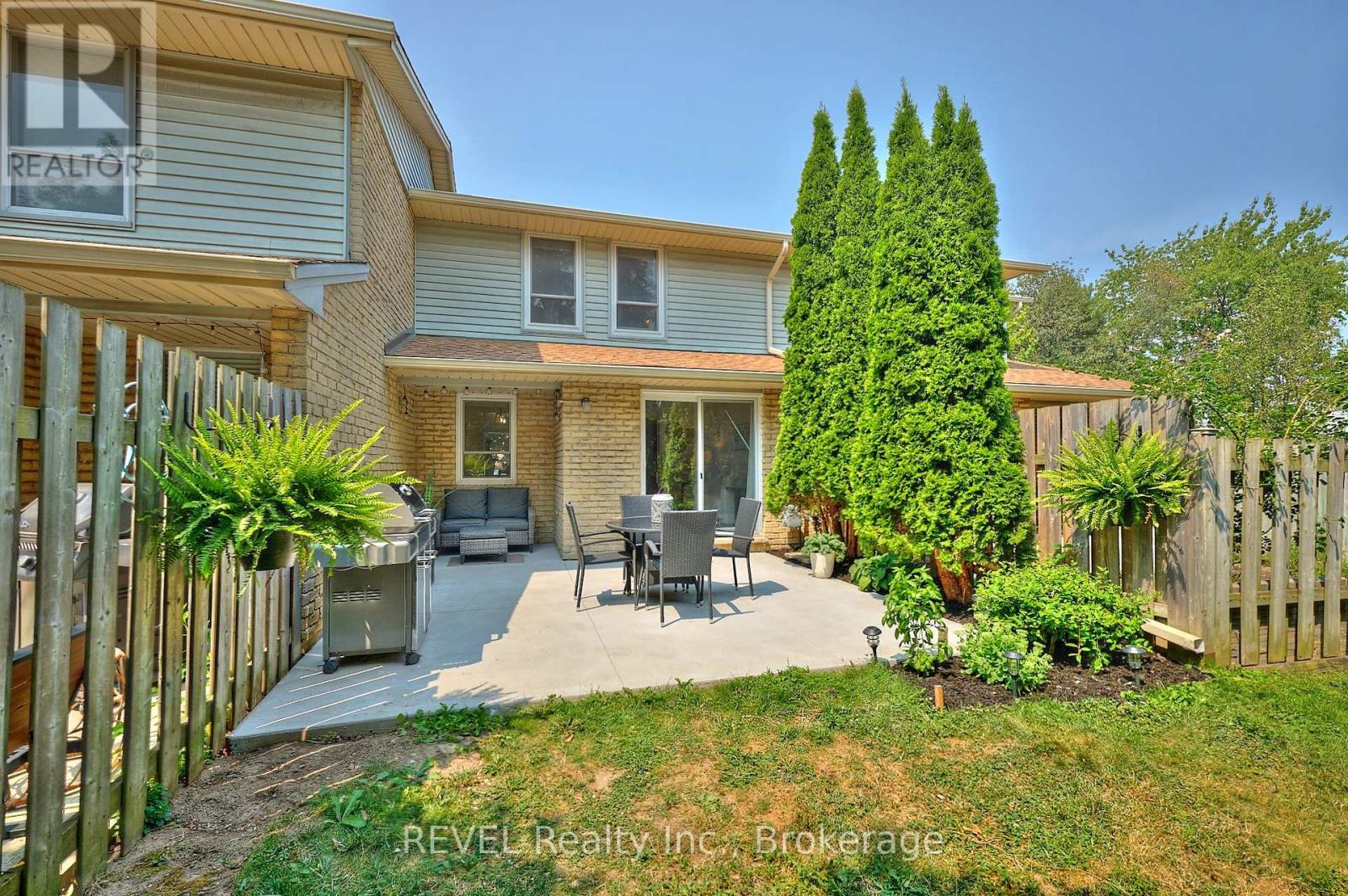 Photo 31 of 30 242 Lakeport Road, St Catharines ON