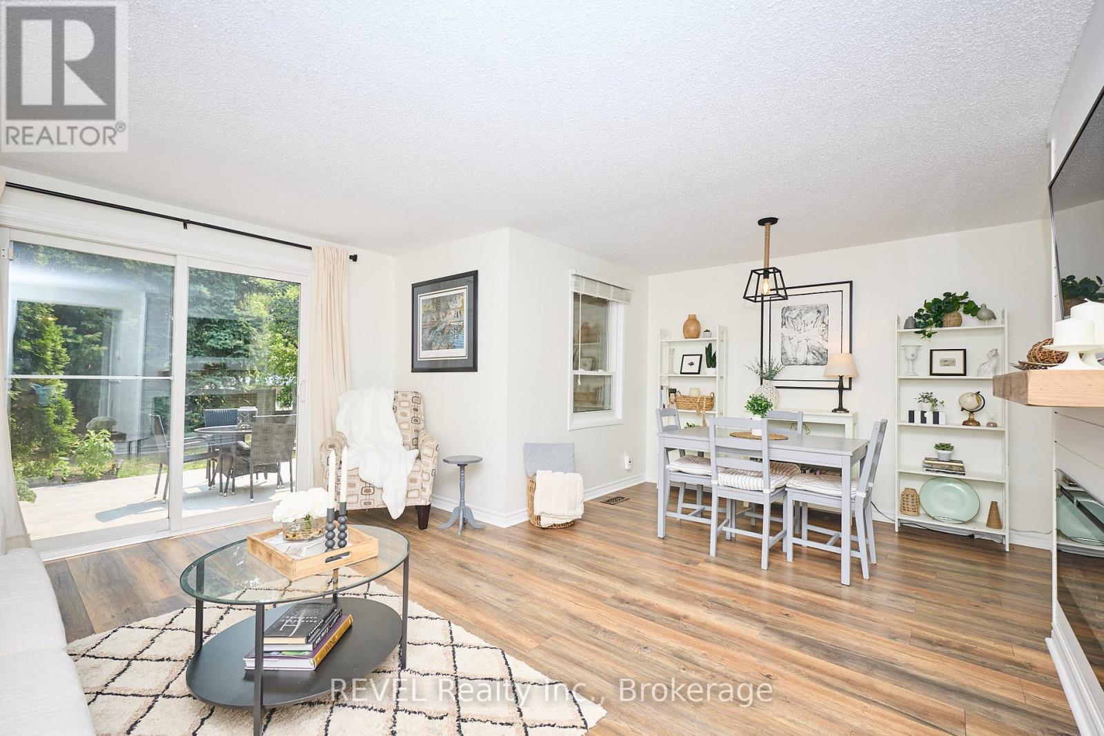 Photo 26 of 30 242 Lakeport Road, St Catharines ON