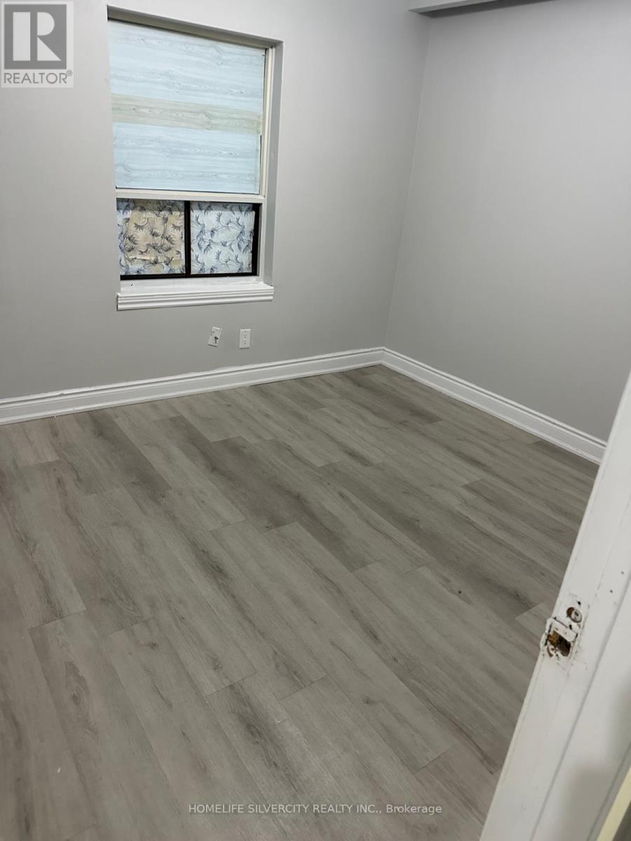 Photo 15 of 1 Studley Street, Mississauga ON