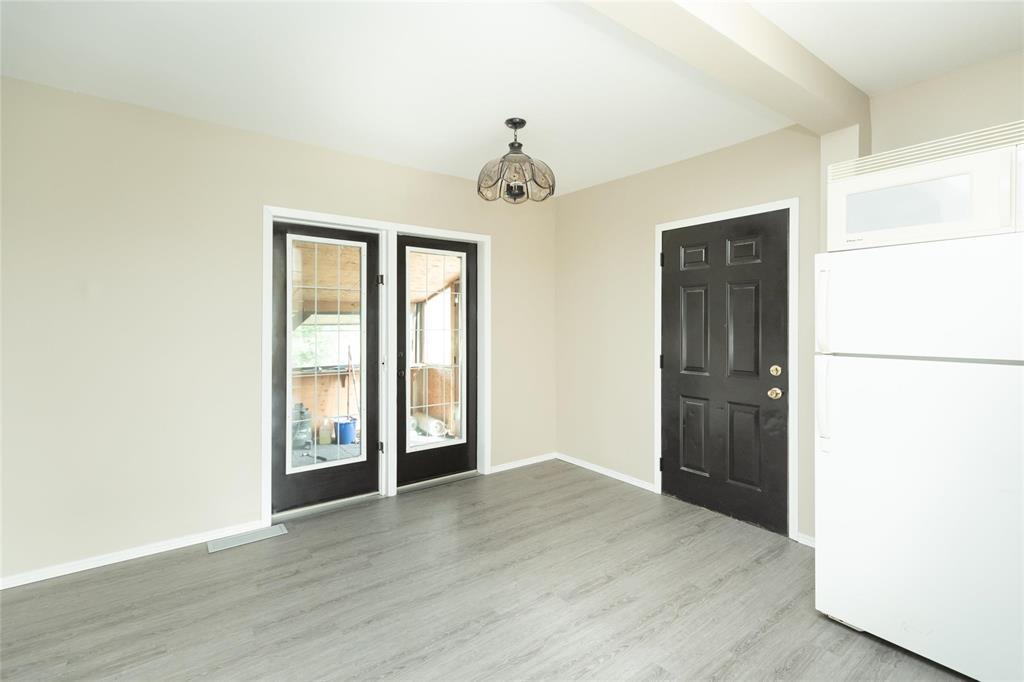 Photo 32 of 40079 11 Road N, Vita MB