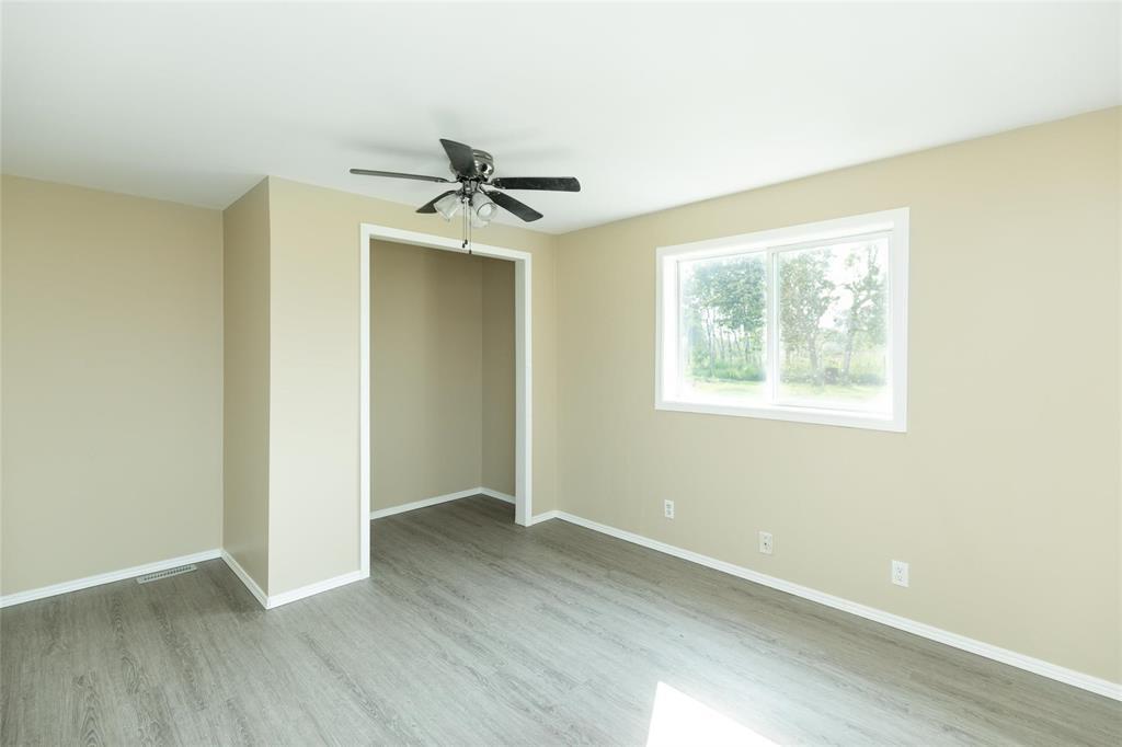 Photo 25 of 40079 11 Road N, Vita MB