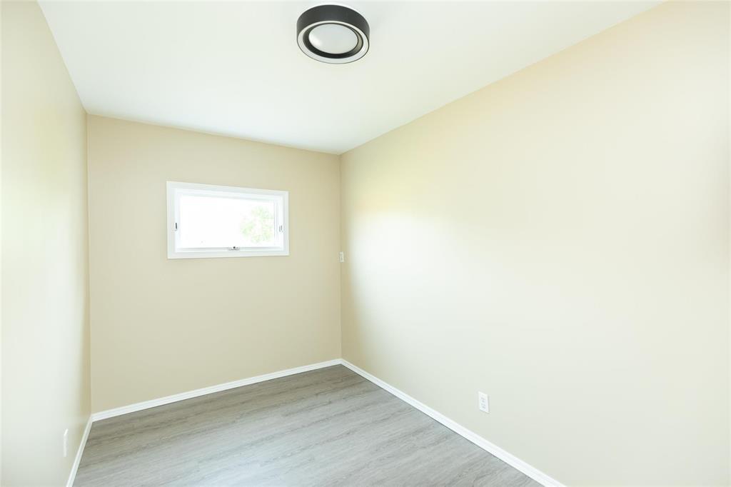 Photo 36 of 40079 11 Road N, Vita MB