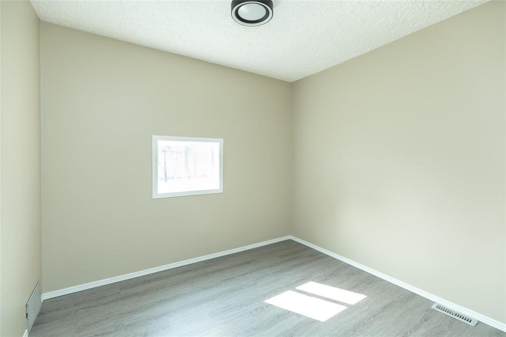 Photo 15 of 40079 11 Road N, Vita MB