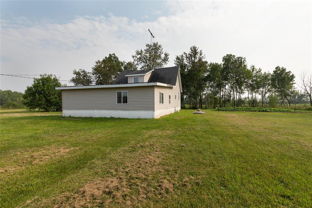 Photo 29 of 40079 11 Road N, Vita MB