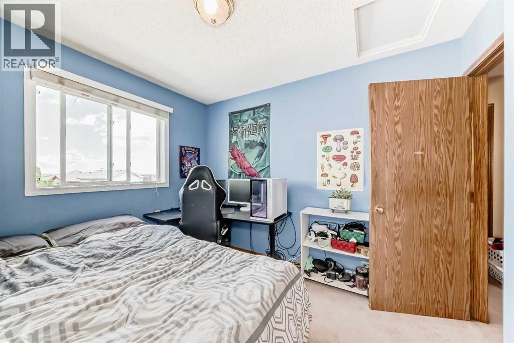 Single Family House 4 Level for Sale in  Hidden Way NW Hidden Valley Calgary 