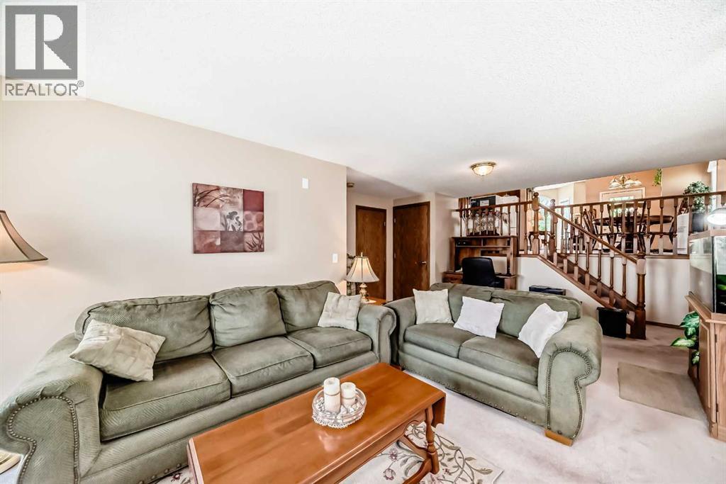 Single Family House 4 Level for Sale in  Hidden Way NW Hidden Valley Calgary 