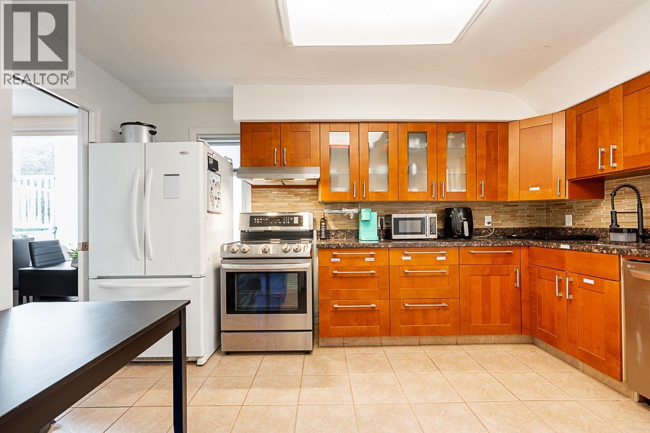 Photo 33 of 5959 Mcmurray Avenue, Burnaby BC