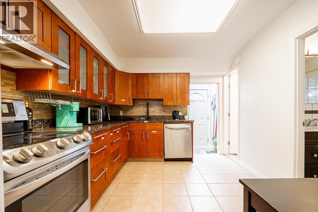 Photo 21 of 5959 Mcmurray Avenue, Burnaby BC