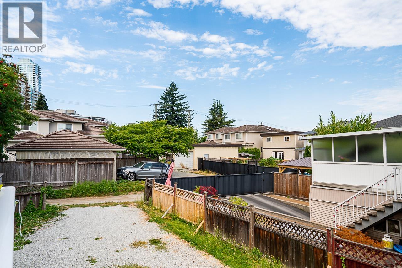 Photo 14 of 5959 Mcmurray Avenue, Burnaby BC