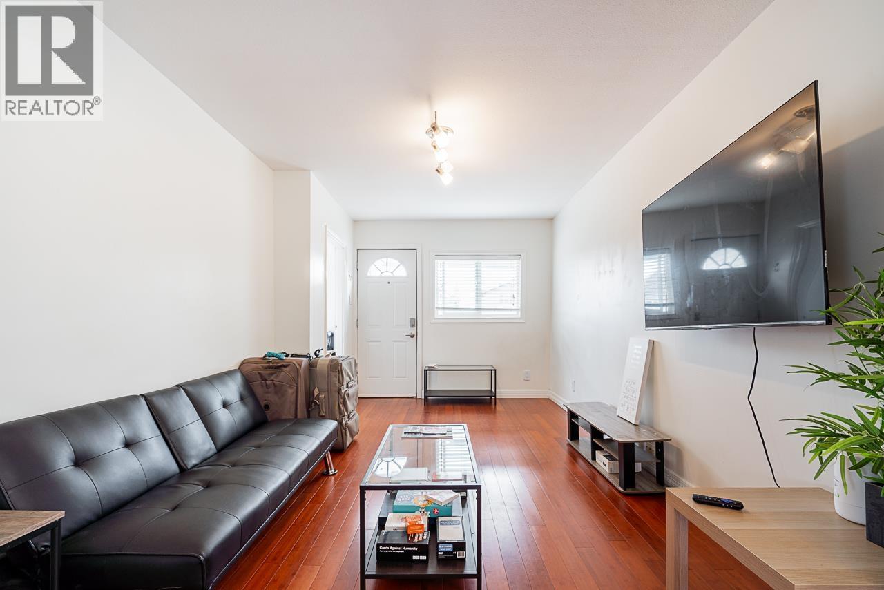 Photo 3 of 5959 Mcmurray Avenue, Burnaby BC