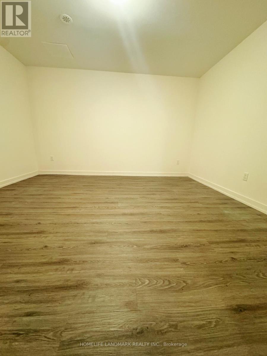 Photo 10 of 30 57 Finch Avenue W, Toronto ON