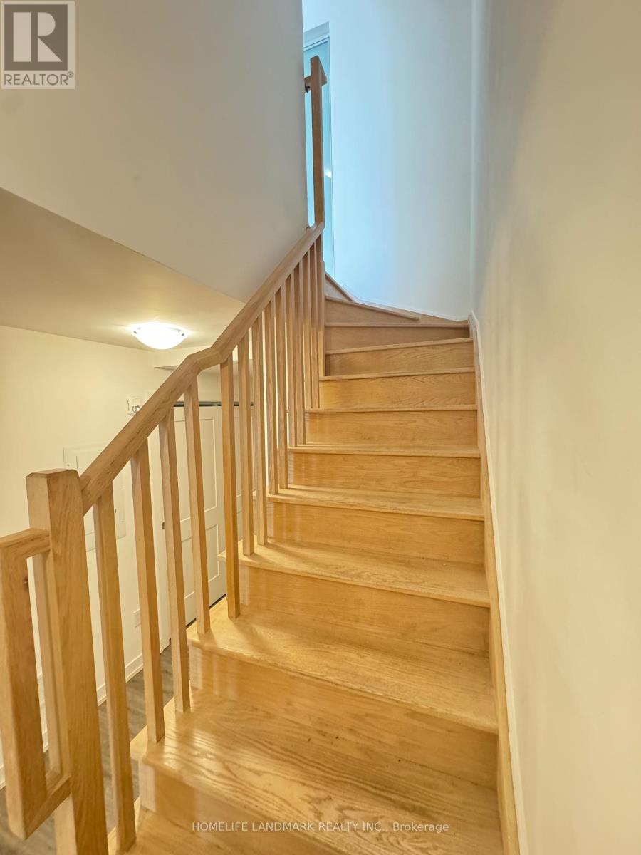 Photo 14 of 30 57 Finch Avenue W, Toronto ON