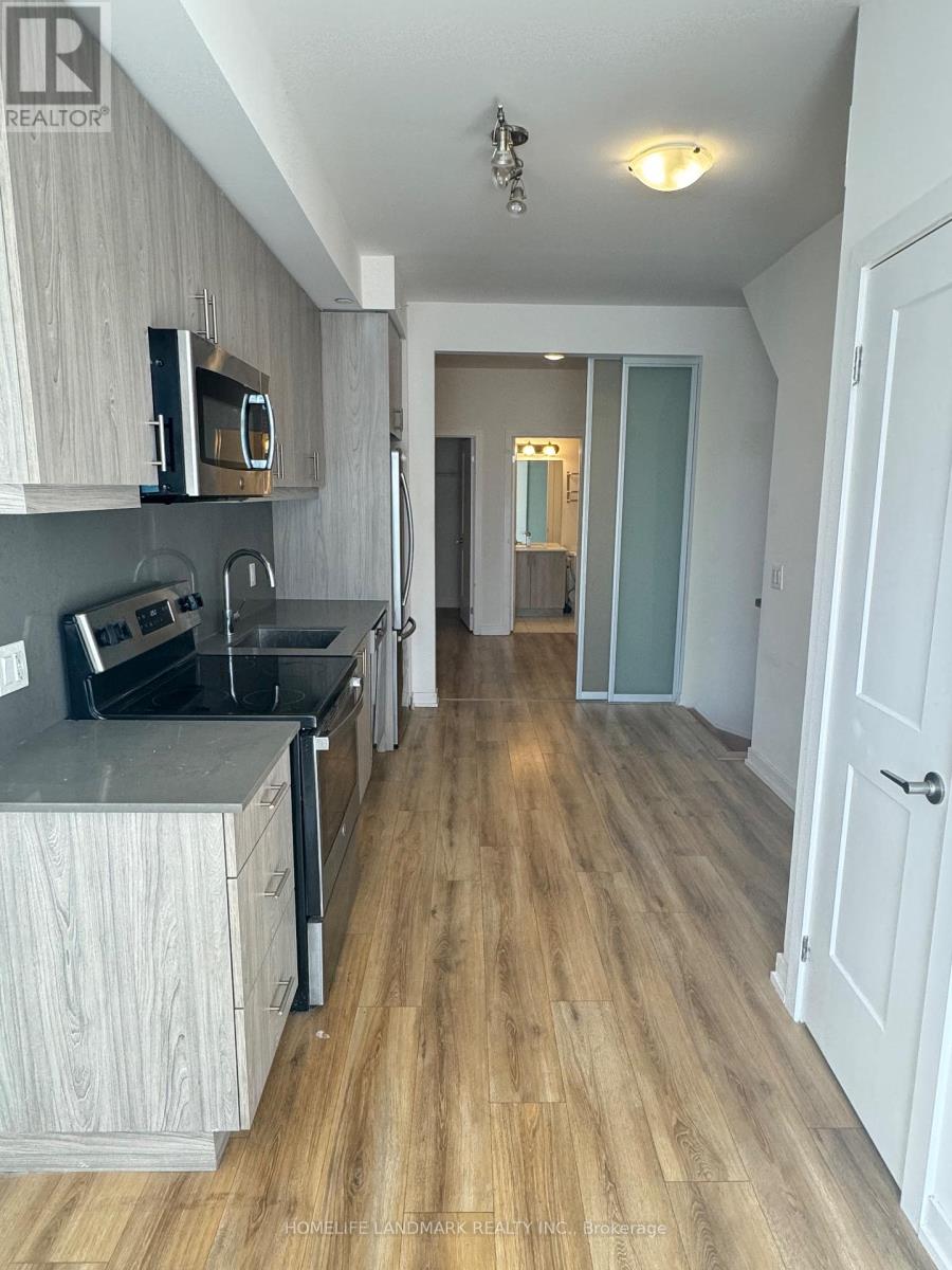 Photo 6 of 30 57 Finch Avenue W, Toronto ON