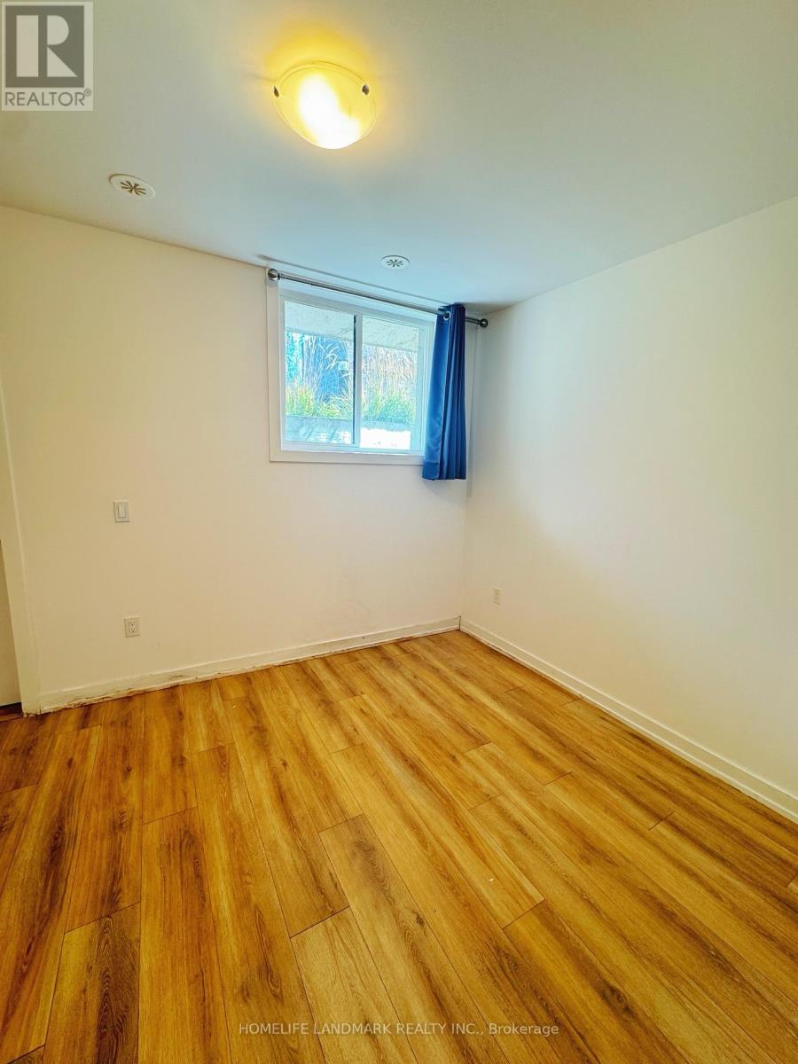 Photo 9 of 30 57 Finch Avenue W, Toronto ON