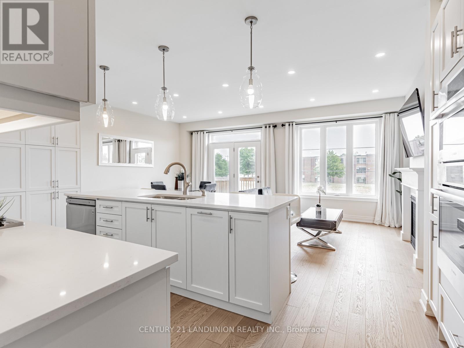 Photo 12 of 77 William Durie Way, Toronto ON