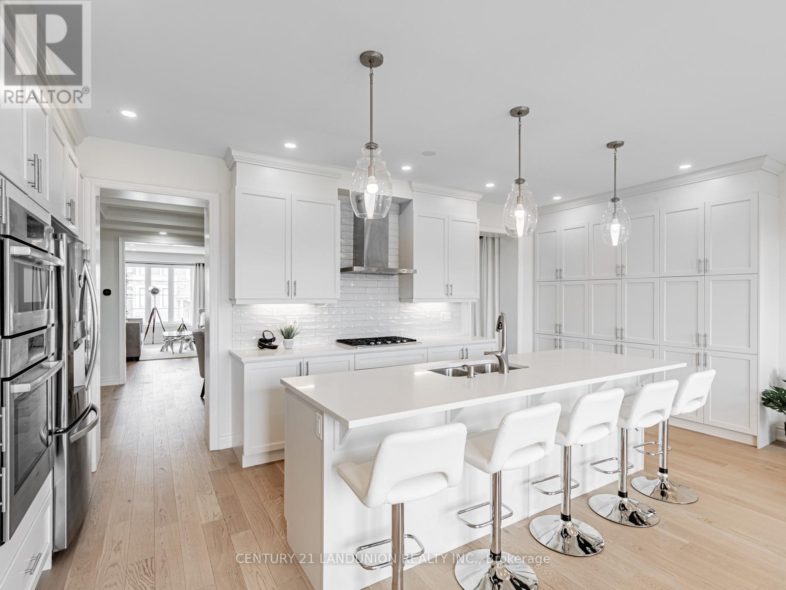 Photo 16 of 77 William Durie Way, Toronto ON