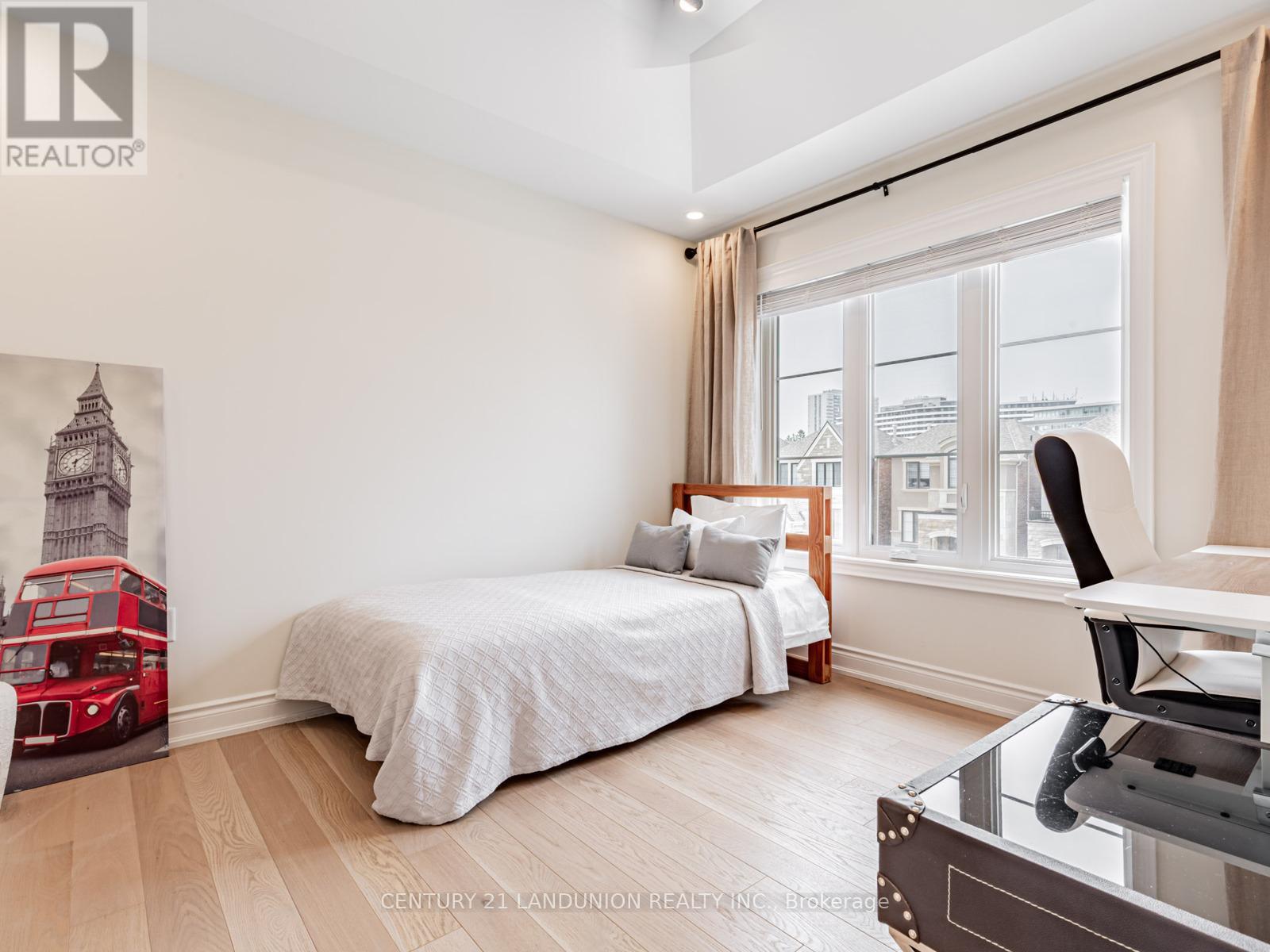 Photo 28 of 77 William Durie Way, Toronto ON