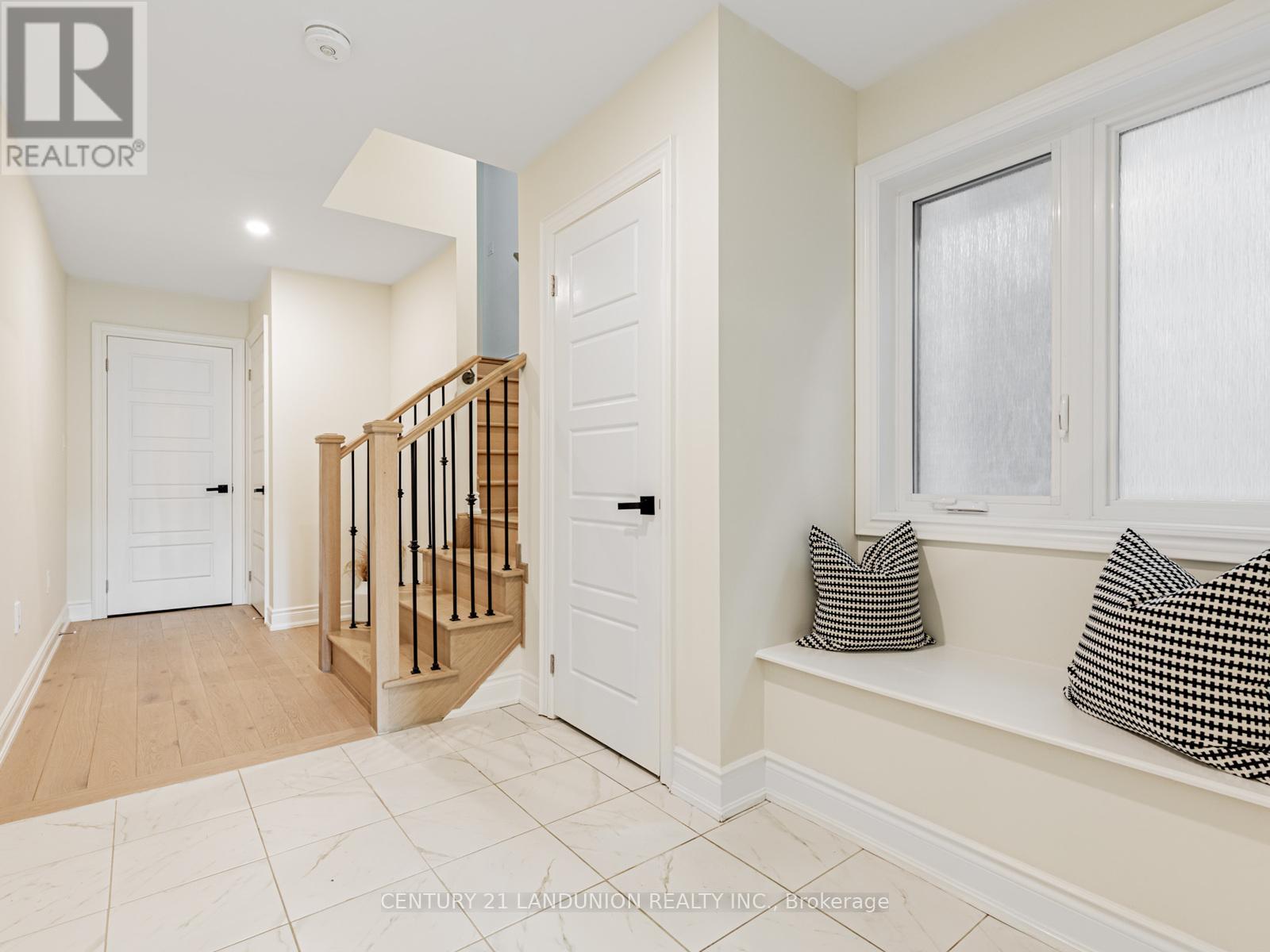 Photo 35 of 77 William Durie Way, Toronto ON