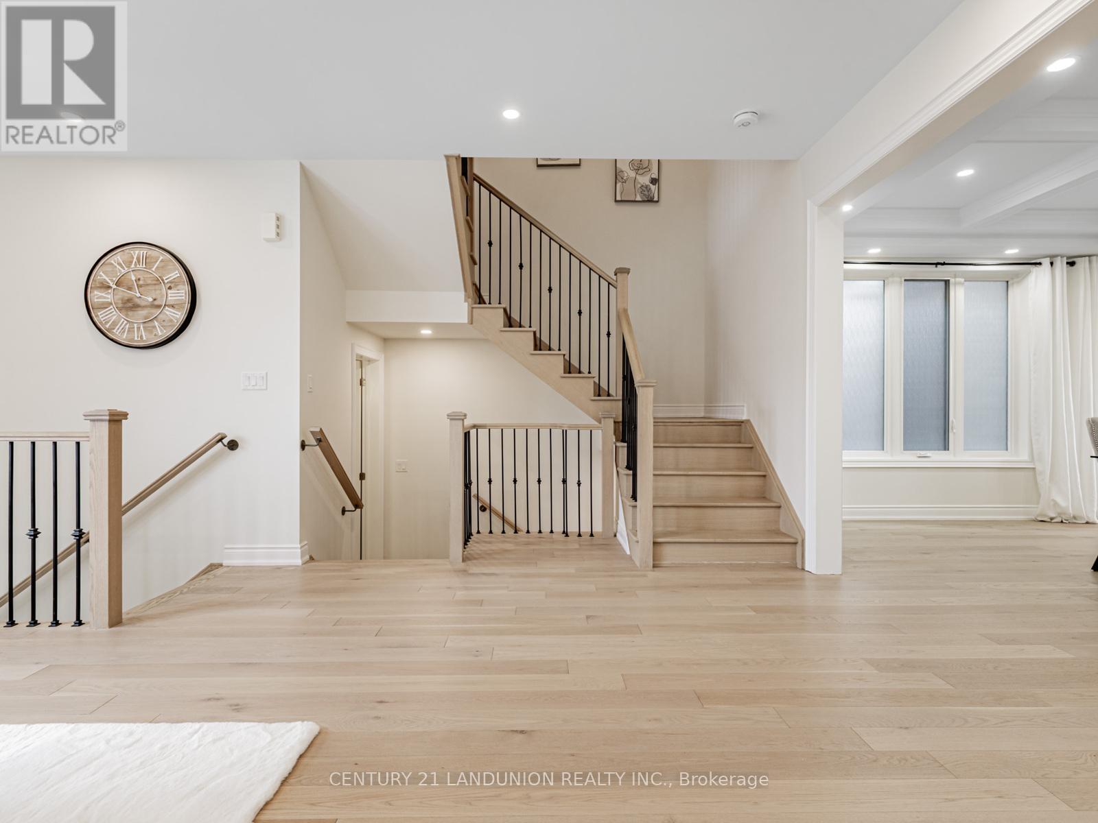 Photo 7 of 77 William Durie Way, Toronto ON
