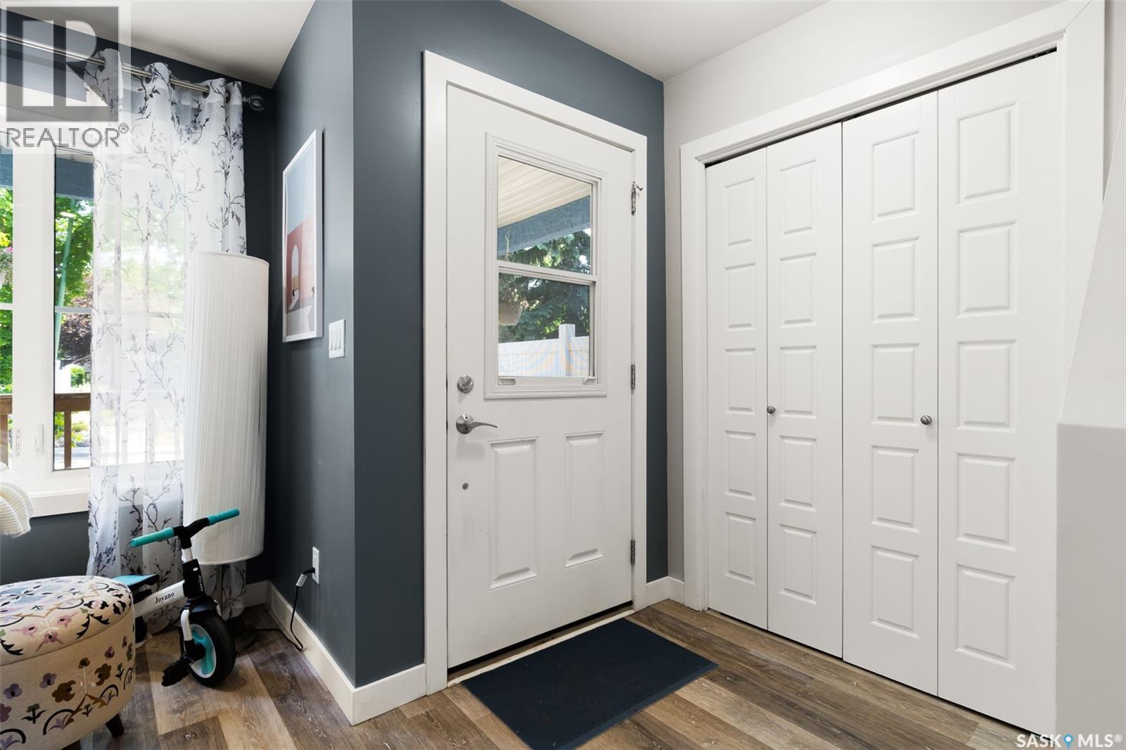 Photo 3 of 2410 Athol Street, Regina SK