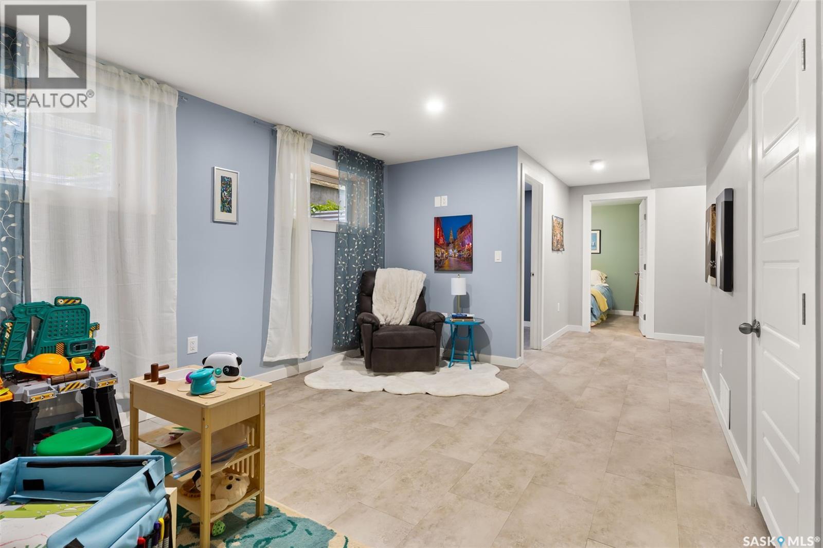 Photo 5 of 2410 Athol Street, Regina SK