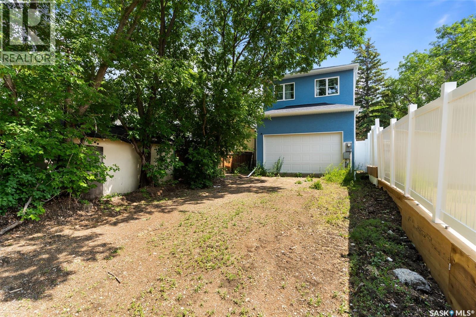 Photo 9 of 2410 Athol Street, Regina SK