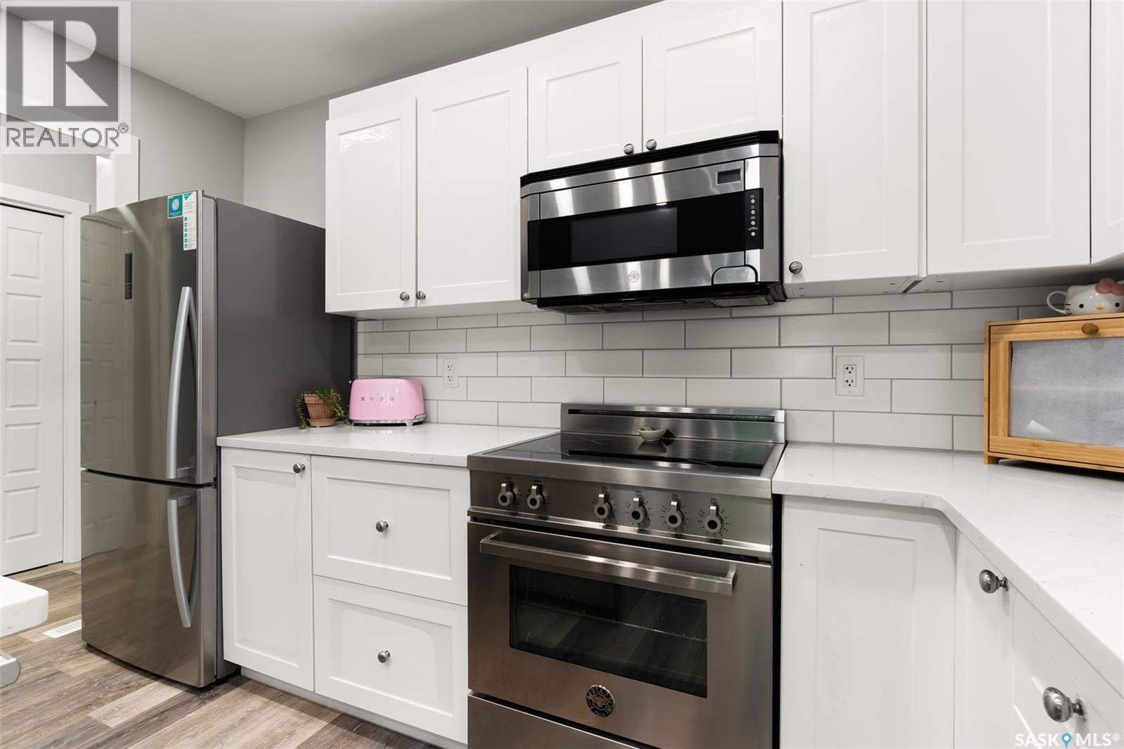 Photo 31 of 2410 Athol Street, Regina SK