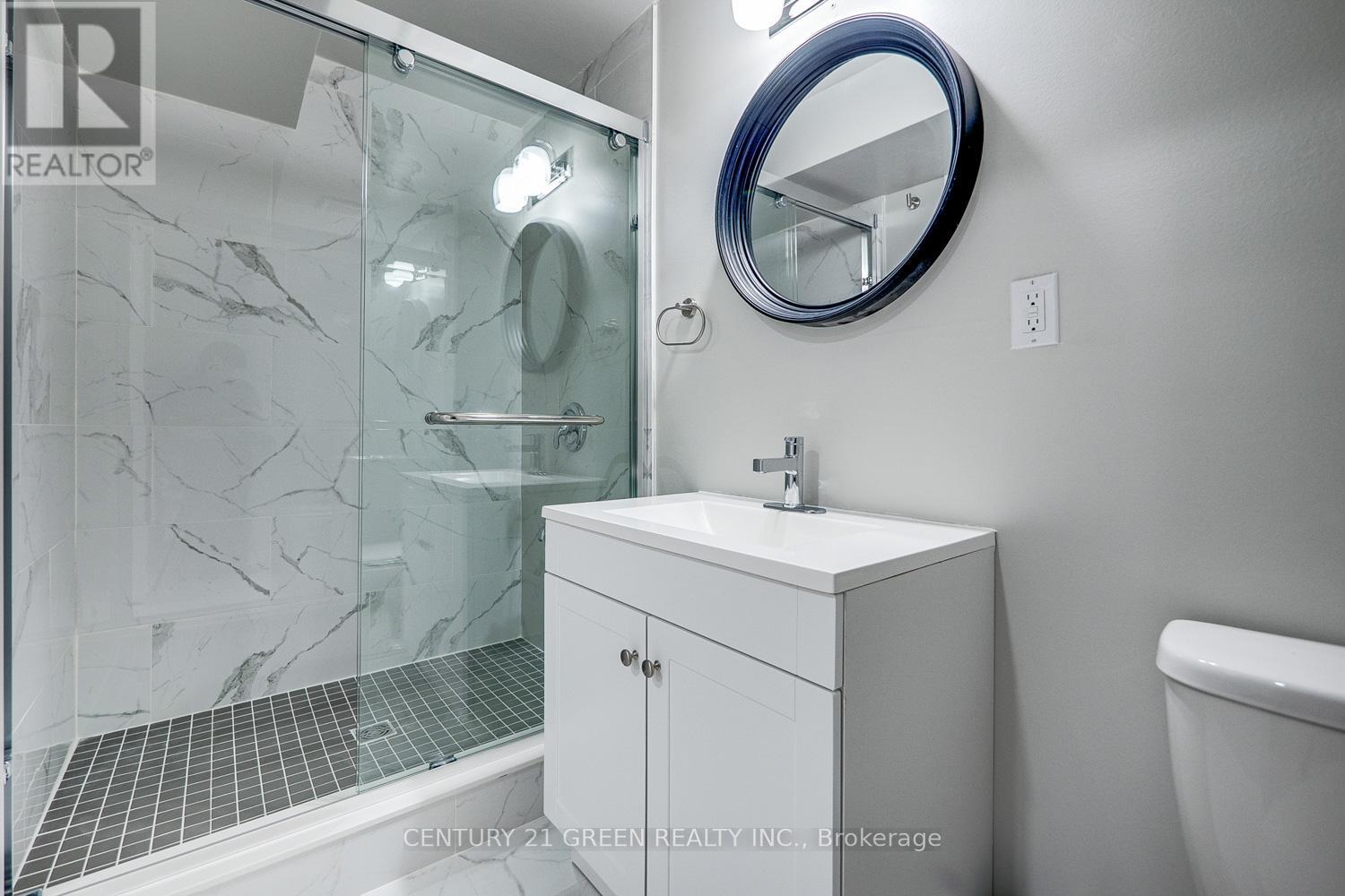 Photo 36 of 255 Fasken Court, Milton ON