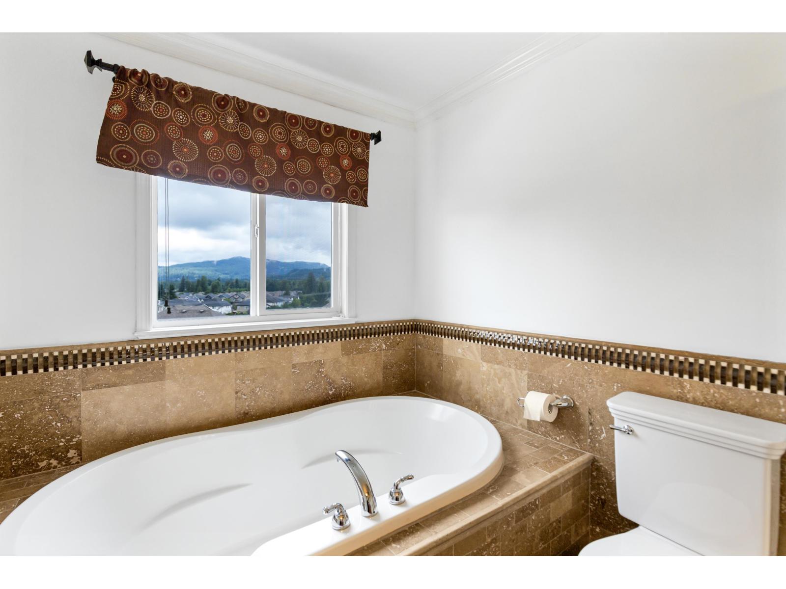 Photo 20 of 32961 Hawthorne Avenue, Mission BC