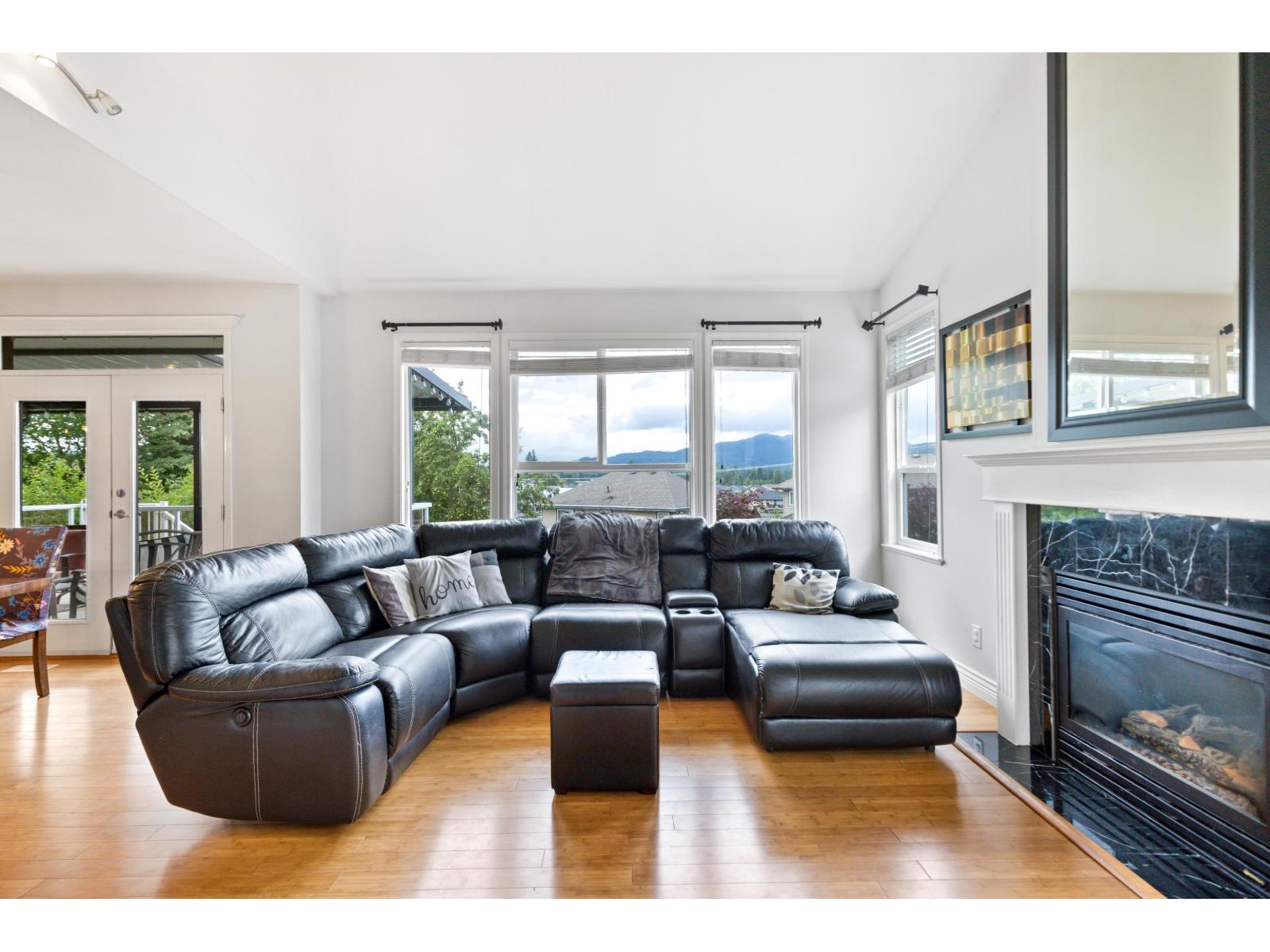 Photo 11 of 32961 Hawthorne Avenue, Mission BC
