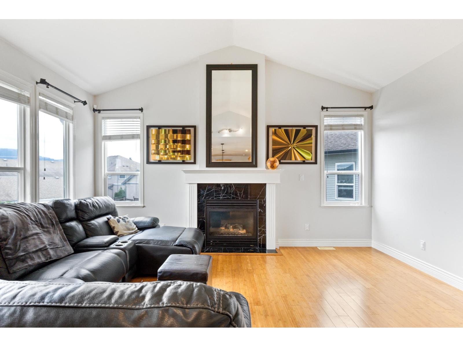 Photo 9 of 32961 Hawthorne Avenue, Mission BC