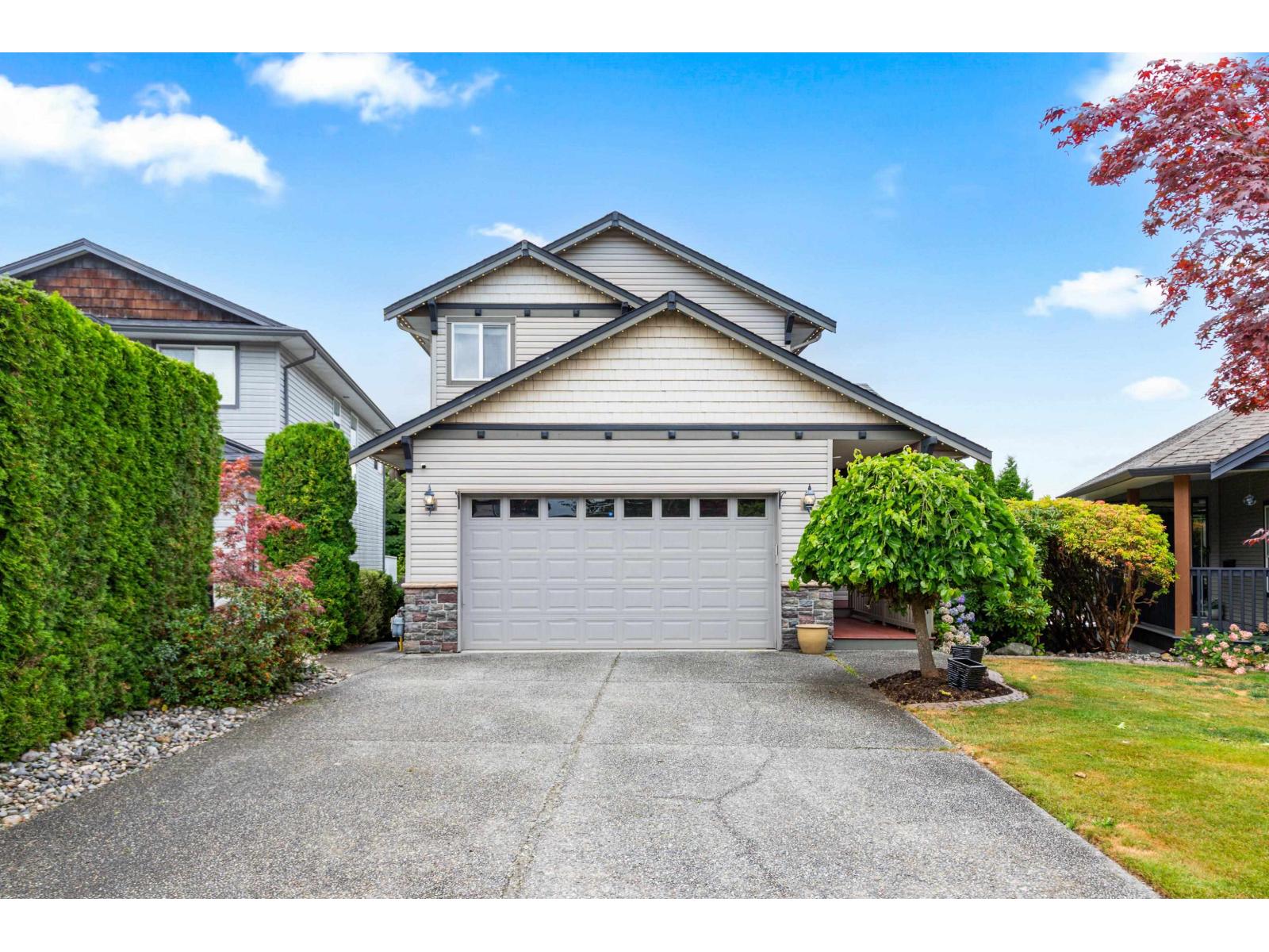 Photo 2 of 32961 Hawthorne Avenue, Mission BC