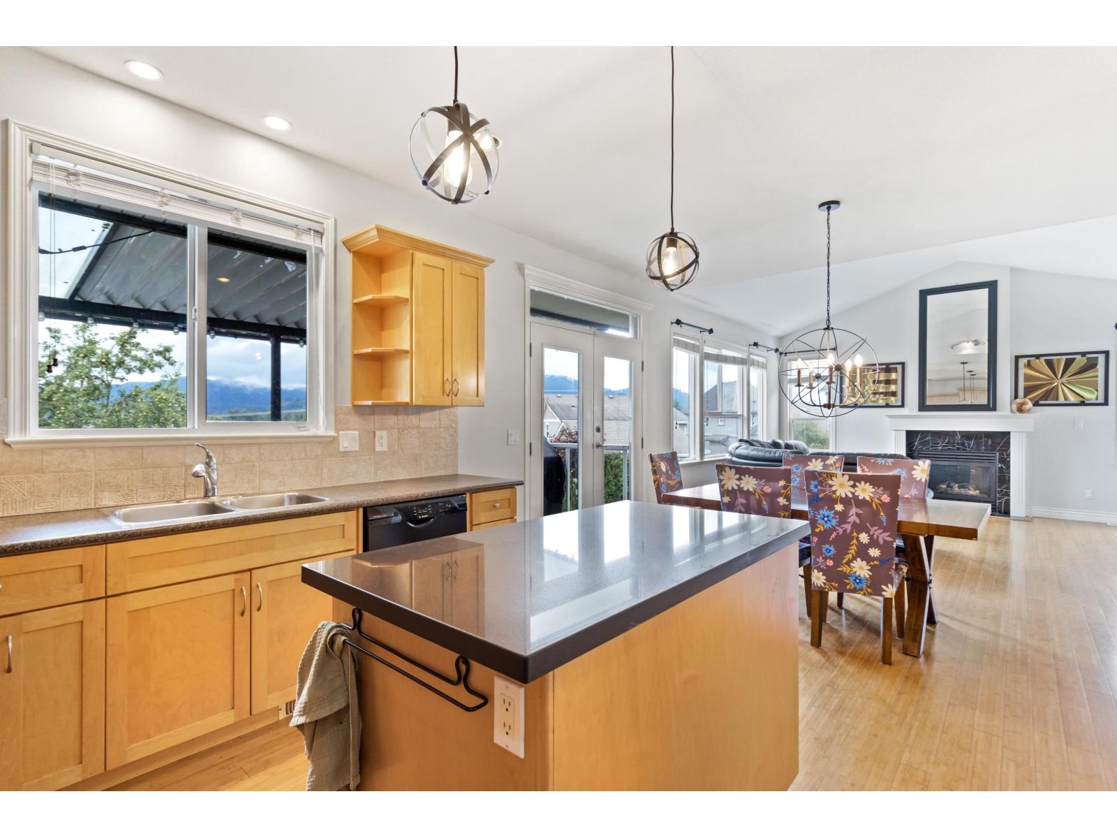 Photo 6 of 32961 Hawthorne Avenue, Mission BC