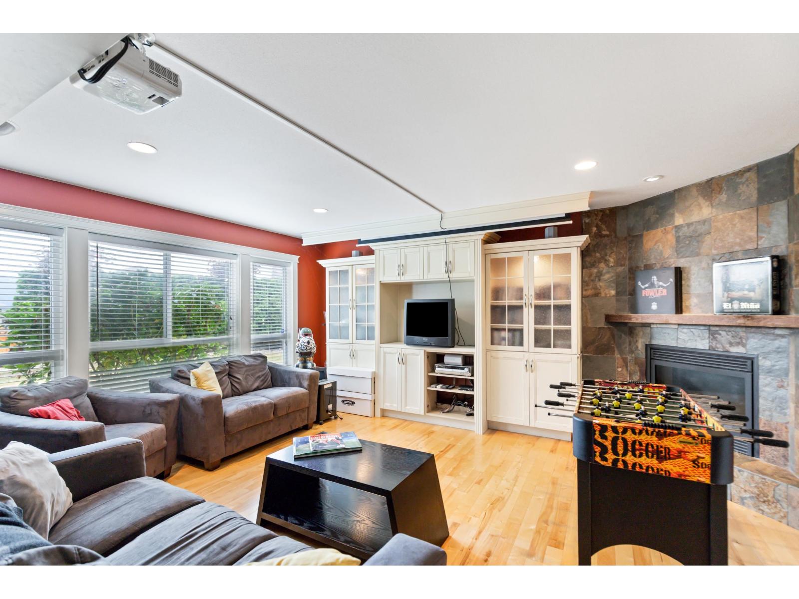 Photo 26 of 32961 Hawthorne Avenue, Mission BC