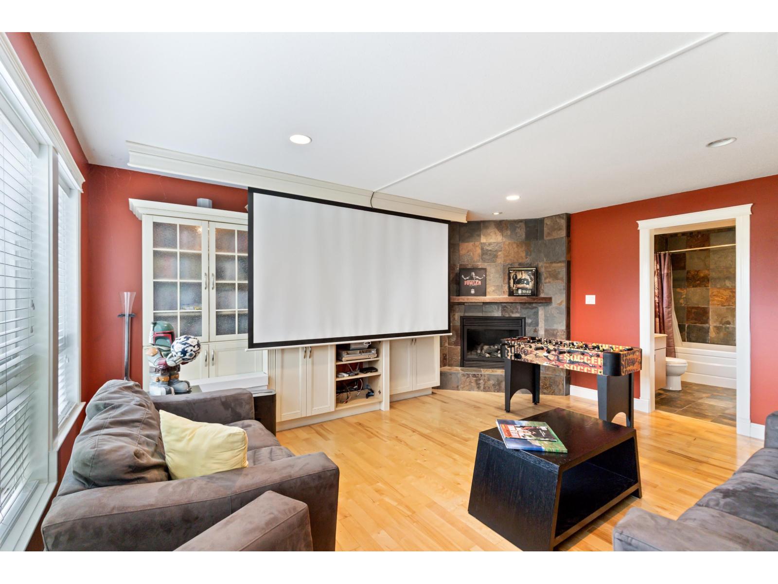 Photo 24 of 32961 Hawthorne Avenue, Mission BC