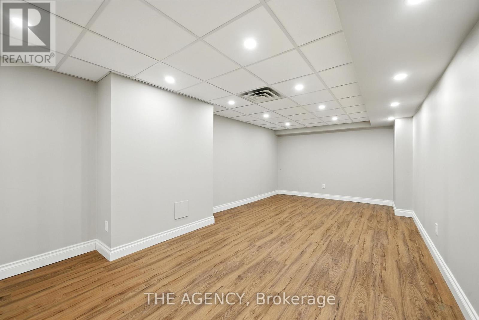Photo 2 of 1541 Bentley Lane, Pickering ON