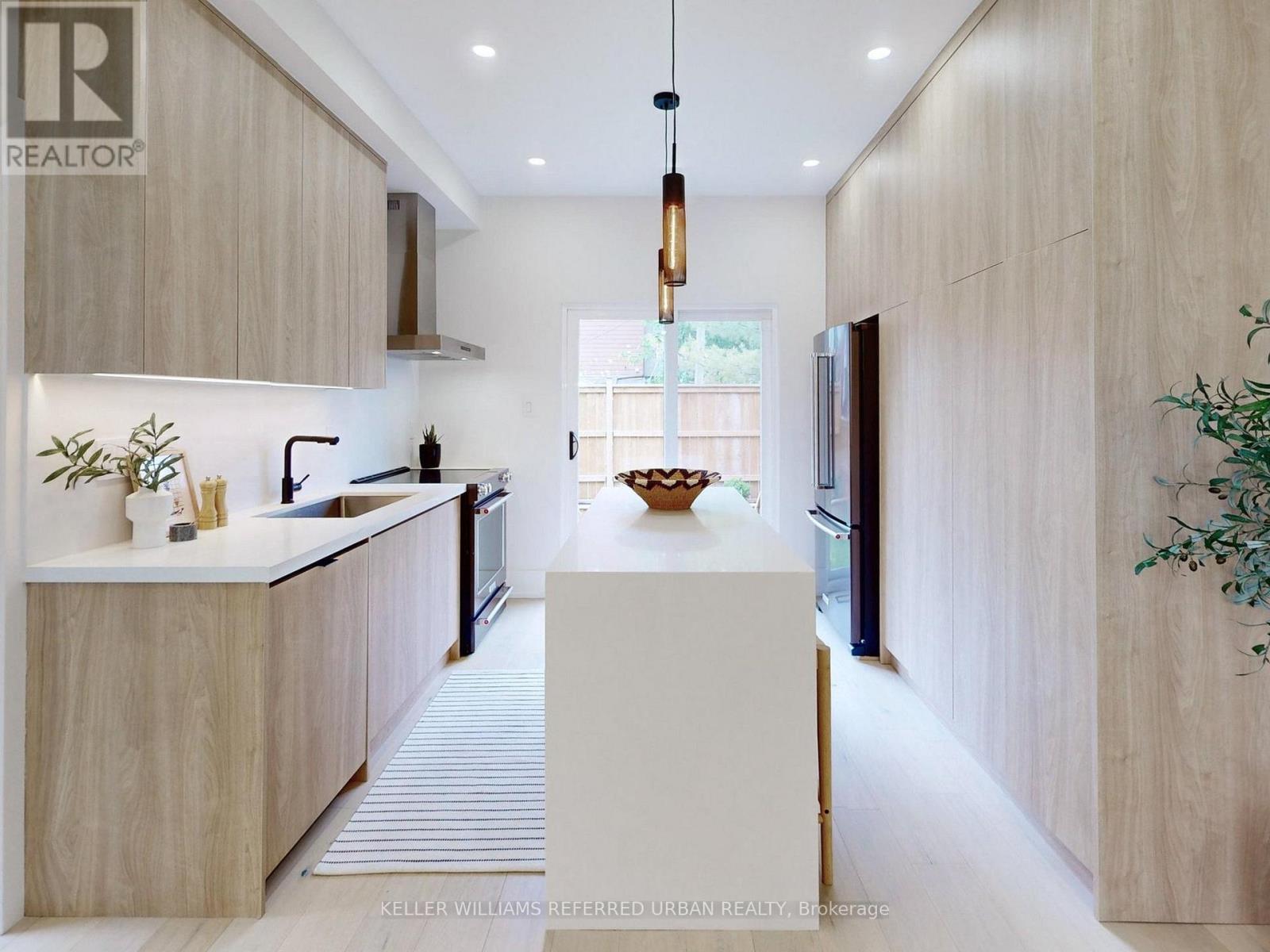 Photo 12 of 164 Broadview Avenue, Toronto ON